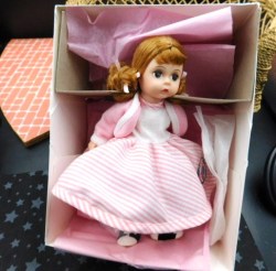 14591 8" MADAME ALEXANDER ADORABLE NOSTALGIA PEPPERMINT TWIST REDHEAD DOLL, TAG, BOX